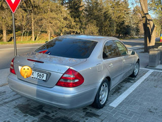 Mercedes E-Class foto 5