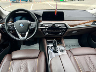 BMW 5 Series foto 7