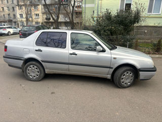 Volkswagen Vento foto 5