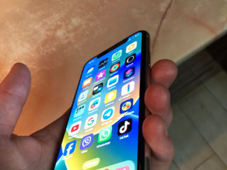 Продам IPhone X  в идеальнейшом состоянии foto 2