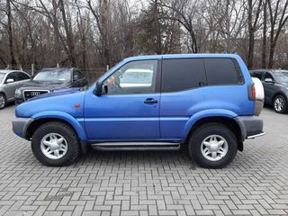 Nissan Terrano foto 6