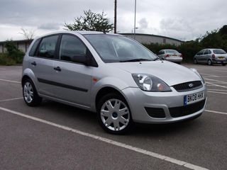 Ford Fiesta foto 9