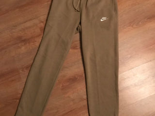 vand pantaloni nike club fleece