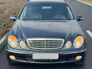 Mercedes E-Class foto 2