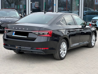 Skoda Superb foto 4