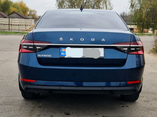 Skoda Superb foto 2