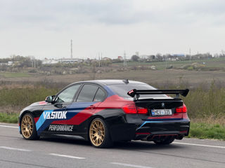 BMW 3 Series foto 5