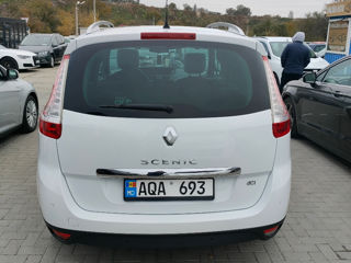 Renault Grand Scenic foto 2