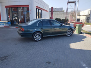 BMW 5 Series foto 6