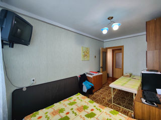 Apartament cu 3 camere, 60 m², Buiucani, Chișinău foto 3