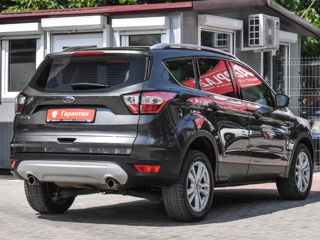 Ford Kuga foto 2