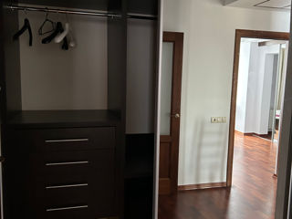 Apartament cu 2 camere, 160 m², Centru, Chișinău foto 4