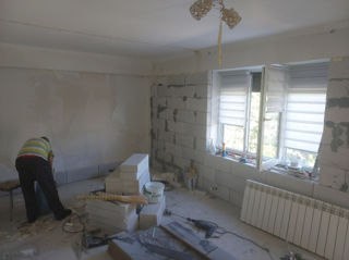 Reparatie ...facem si curatenie in apartament in curte or ce e legat de reparatie