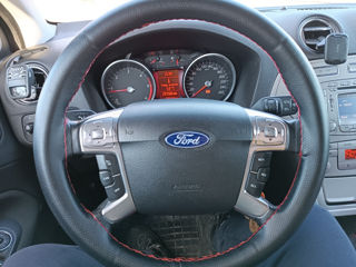 Ford Mondeo foto 2