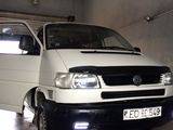 Volkswagen T4 foto 1