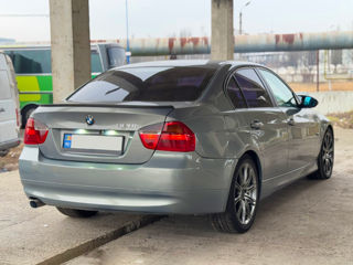 BMW 3 Series foto 4