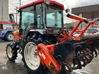 Kubota KT-30 este un tractor compact cu cabina + freza  foto 8