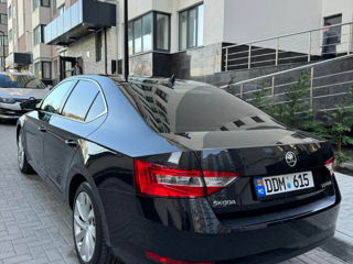 Skoda Superb foto 3