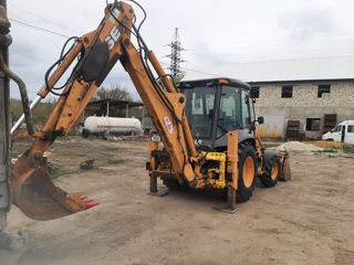 Buldoexcavator case 590sr 2004 foto 2