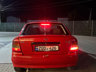 Opel Astra foto 1