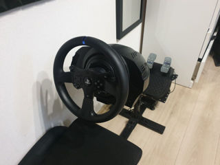 Руль с педалями Thrustmaster T300 и кокпит foto 3