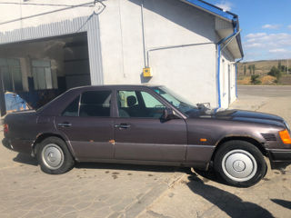 Mercedes Series (W124) foto 4