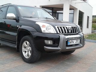 Toyota Land Cruiser Prado foto 8