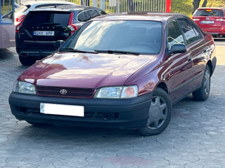 Toyota Carina foto 3