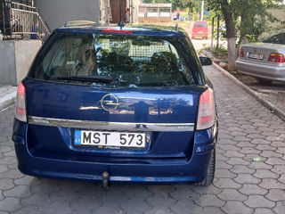 Opel Astra foto 2