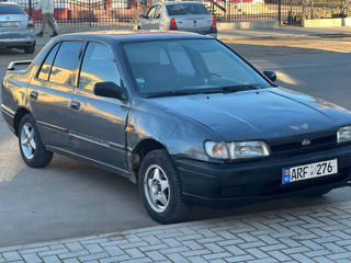 Nissan Sunny foto 8