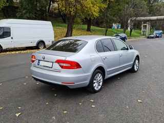 Skoda Superb foto 6