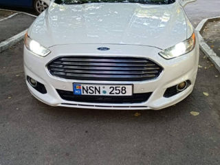 Ford Fusion foto 3