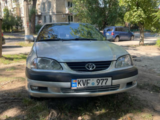 Toyota Avensis foto 5