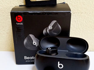 Casti Beats Studio Buds.Pret 1590 lei