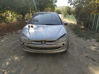 Peugeot 206 doar la piese