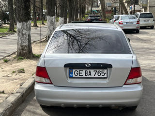 Hyundai Accent foto 2