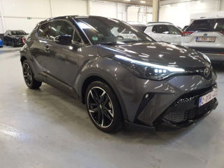 Toyota C-HR foto 2