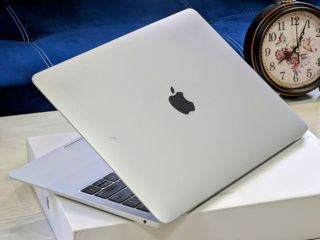 MacBook Air Retina 2019 (Core i5 8210Y/16Gb Ram/256Gb SSD/UHD Graphics/13.3" Retina) foto 8