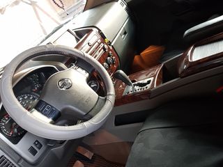 Nissan Armada foto 6