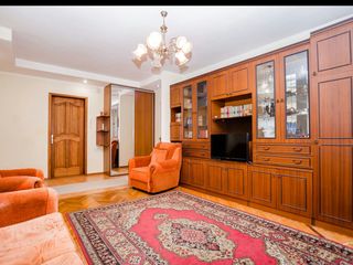 Apartament cu 2 camere, 60 m², Centru, Chișinău