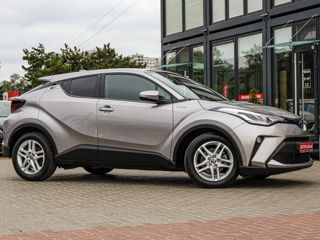 Toyota C-HR foto 1