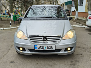 Mercedes A-Class foto 2