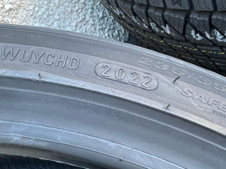 235/35 R19 Kumho Wintercraft WP72/ Доставка, livrare toata Moldova foto 8