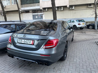 Mercedes E-Class foto 3