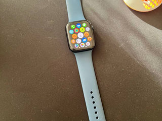 Apple Watch SE (Gen 2) 44mm foto 1