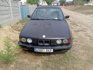 BMW 5 Series foto 3