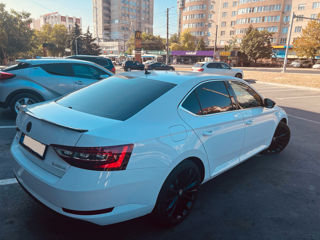 Skoda Superb foto 3