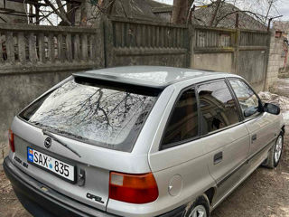 Opel Astra foto 2