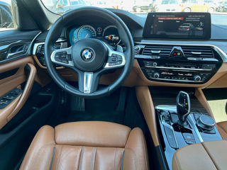 BMW 5 Series foto 8