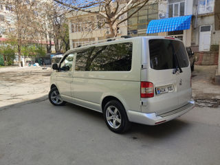 Volkswagen Caravelle foto 2